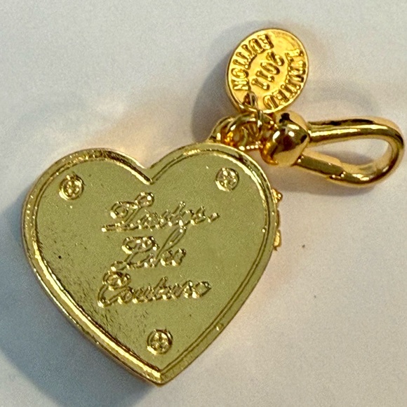 Charm - New! clip on heart chocolate hinged box - for bags, zipper, keychain etc - Picture 6 of 9